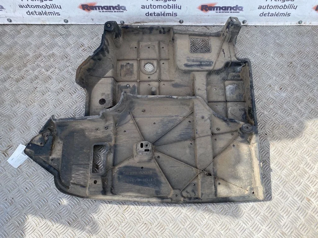 Motora dibena aizsargs 5839902010