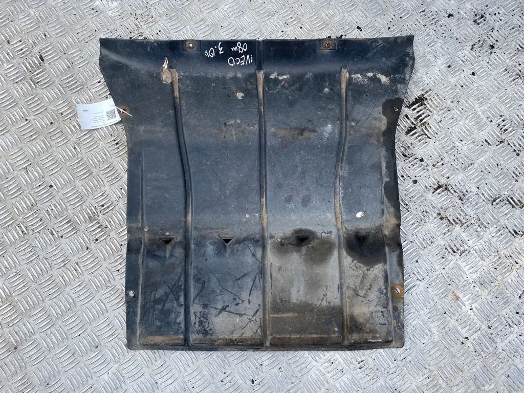 Engine splash shield/under tray 504080195
