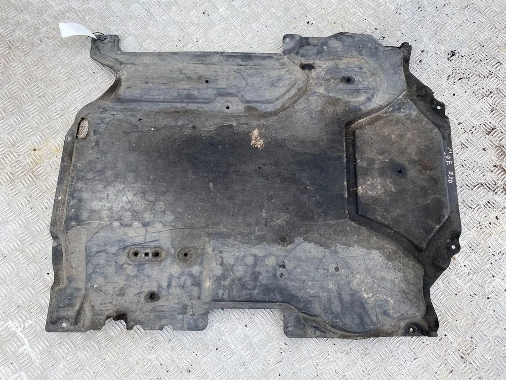 Engine splash shield/under tray