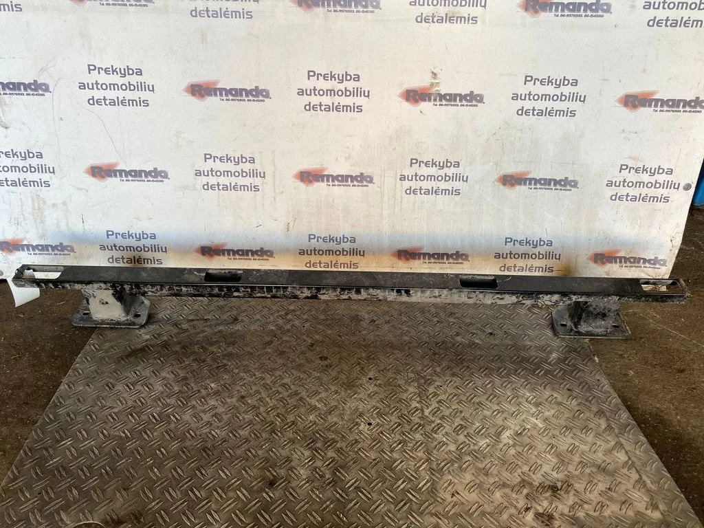 Rear bumper cross member 1305763070