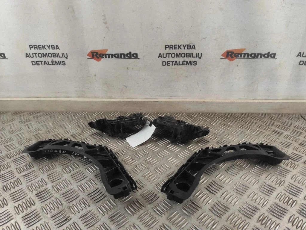 Rear bumper mounting bracket – Volkswagen Tiguan Allspace (2017-)