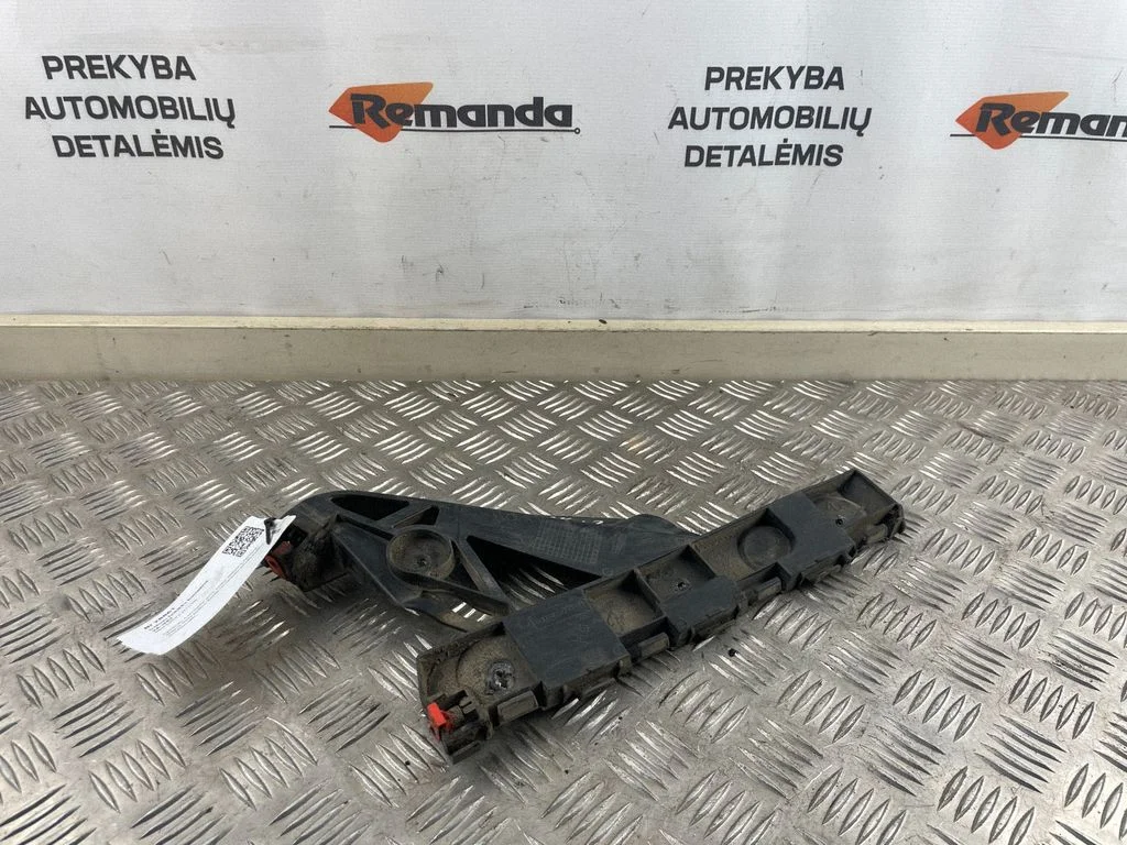 Tagumise kaitseraua kinnitusklamber – Opel Zafira C (2011-2019)