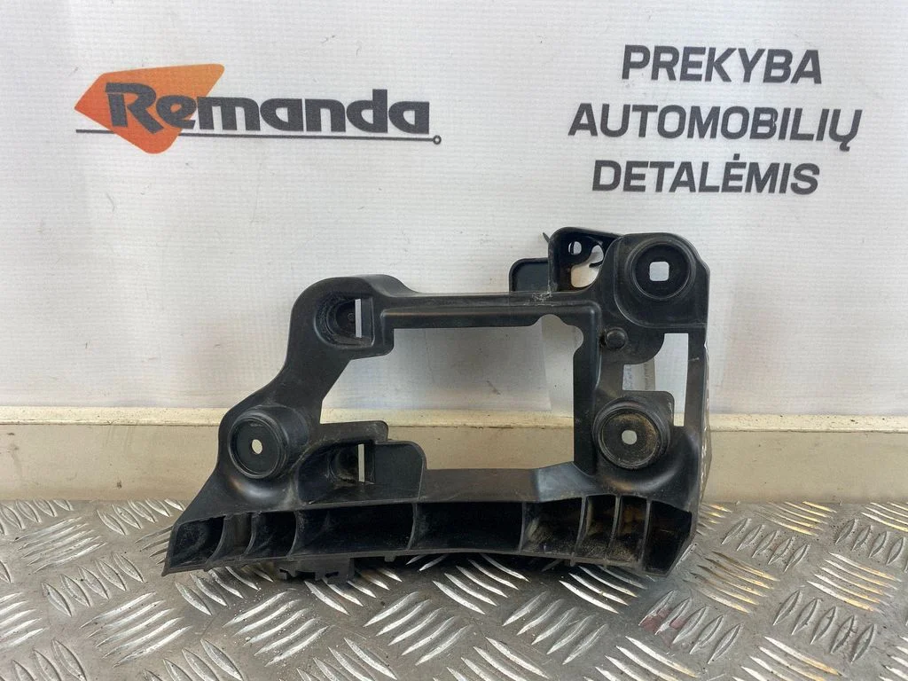 Rear bumper mounting bracket – Volkswagen Passat CC (2008-2016)