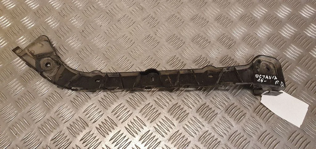 Rear bumper mounting bracket 5E5807394