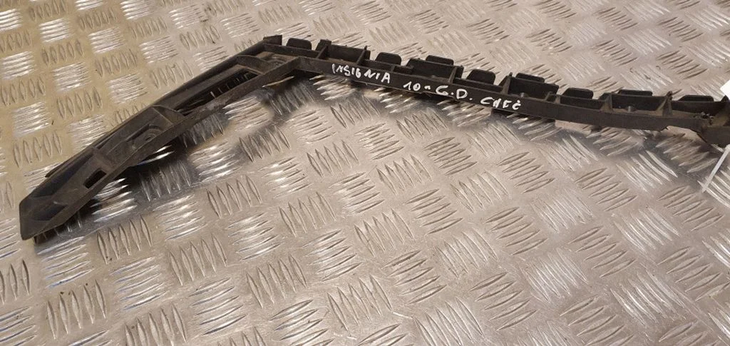 Rear bumper mounting bracket – rear right