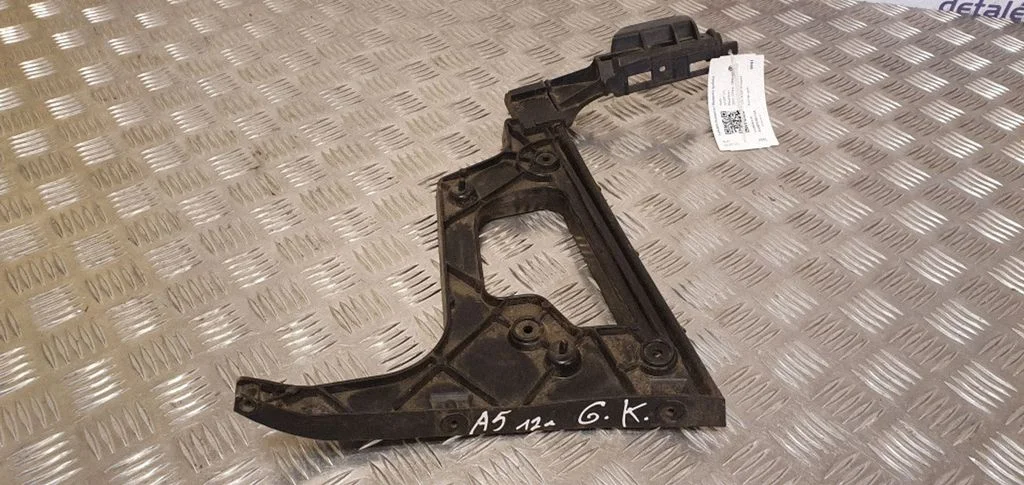 Rear bumper mounting bracket 8T0807889