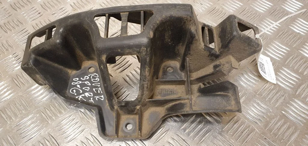 Rear bumper mounting bracket DQN000051