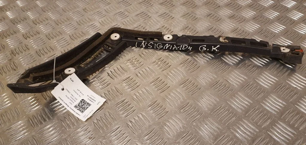 Tagumise kaitseraua kinnitusklamber – Opel Insignia A (2008-2017)