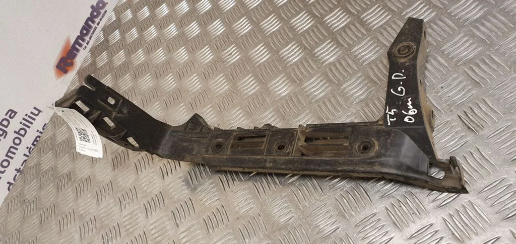 Rear bumper mounting bracket 7H0807394C