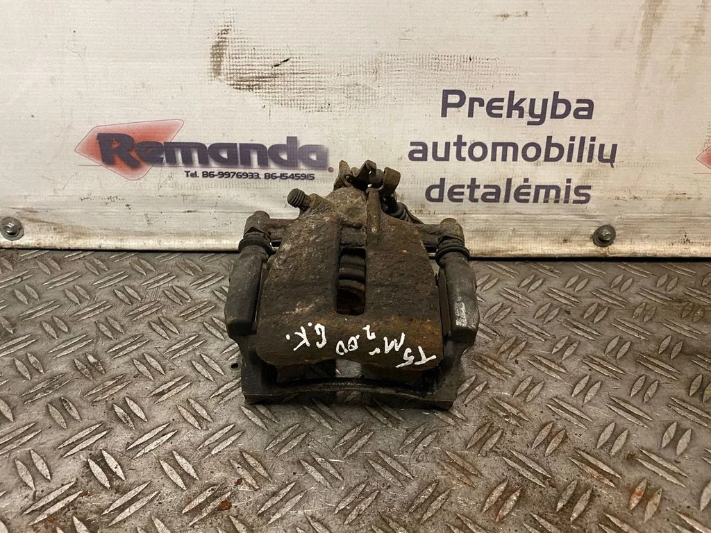 Rear brake caliper – rear left
