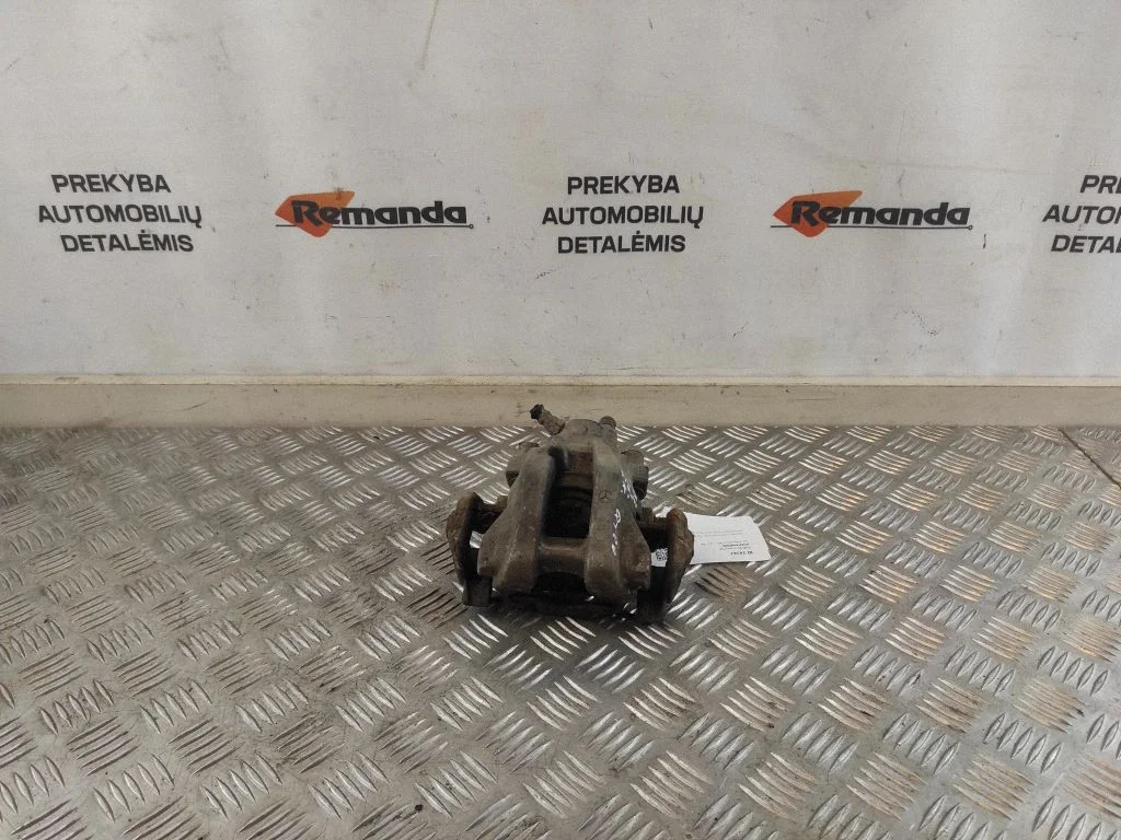 Rear brake caliper – rear left