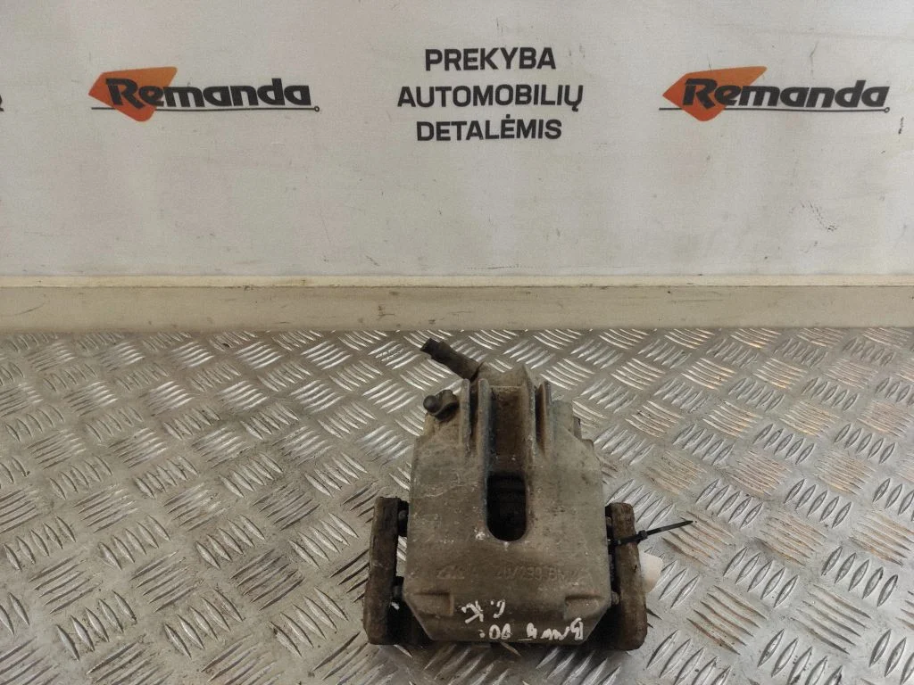 Rear brake caliper – rear left