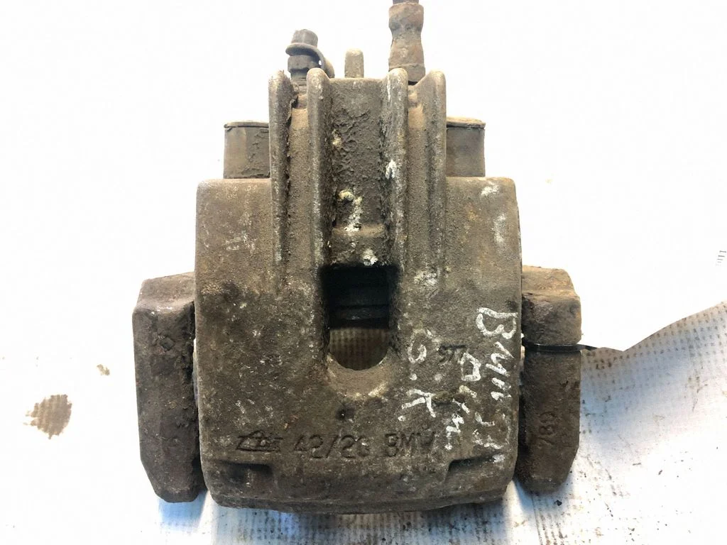 Rear brake caliper – rear left