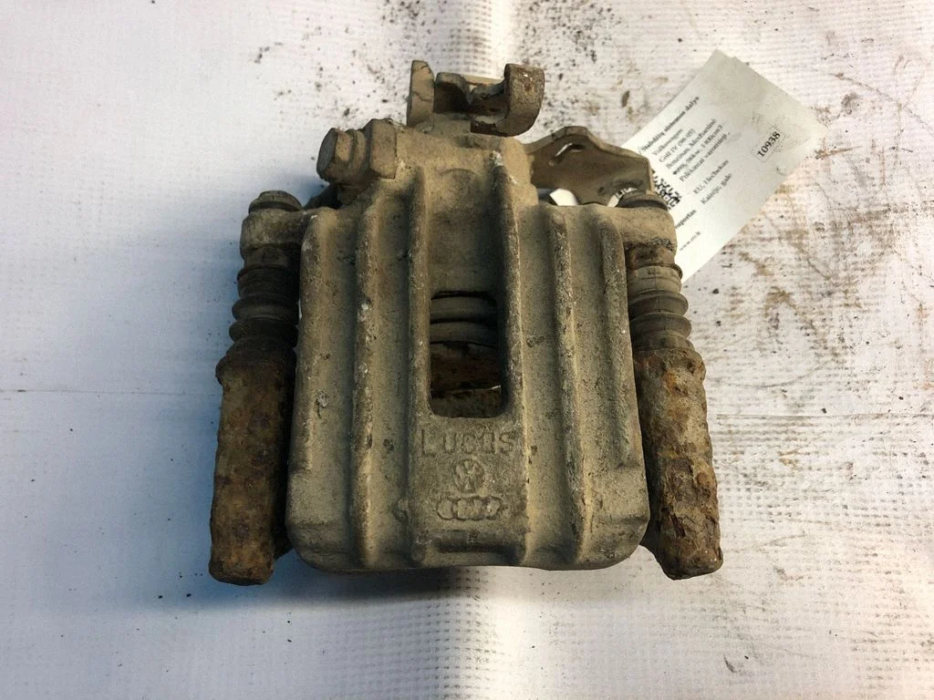Rear brake caliper – rear left
