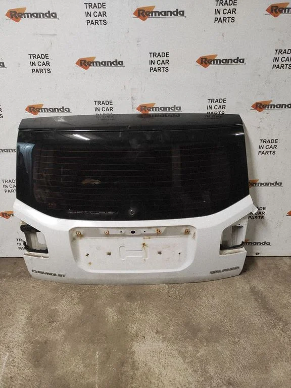 Tailgate/trunk/boot lid – rear