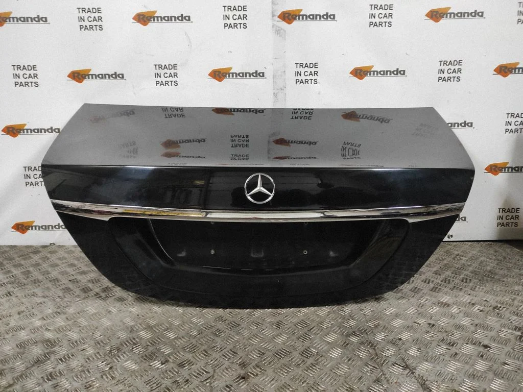 Tailgate/trunk/boot lid – rear