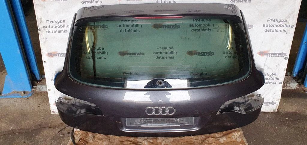 Aizmugurējais vāks (bagāžnieka)
