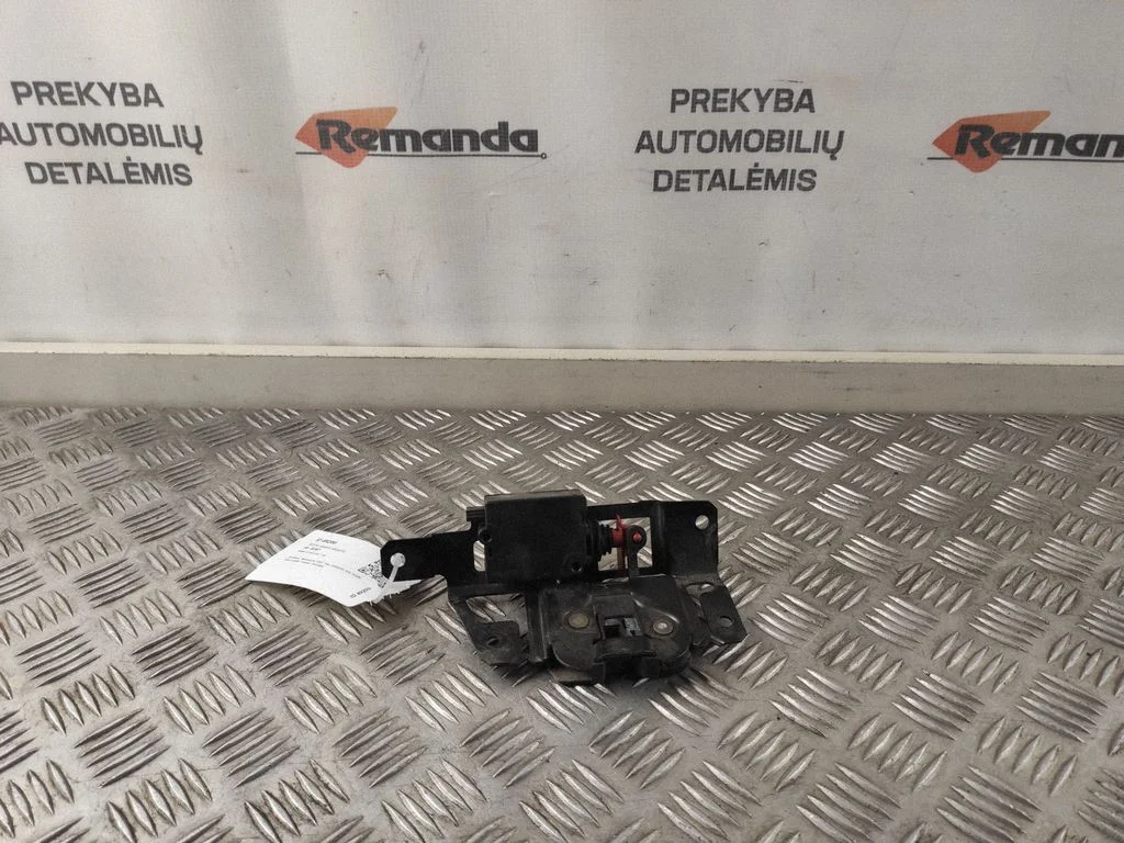 Aizmugurējā vāka slēdzene – BMW X3 E83 (2003-2010)