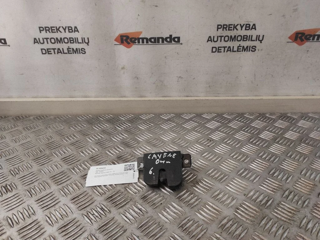 Aizmugurējā vāka slēdzene 7L5827505A