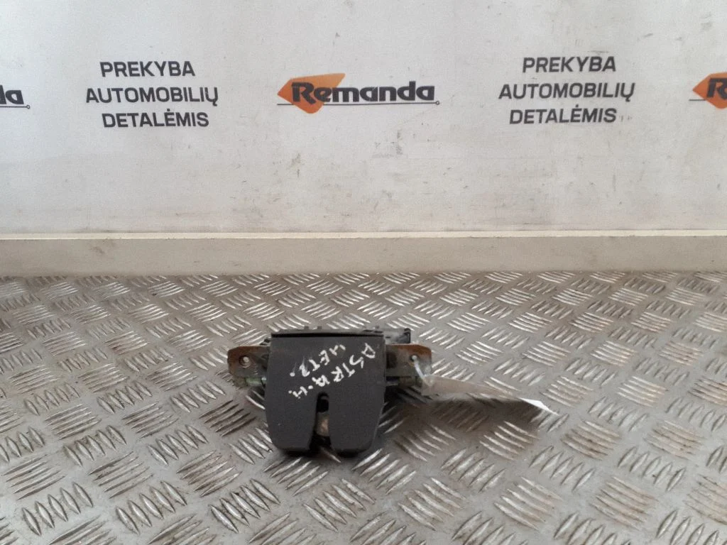 Zamek klapy bagażnika 495058724