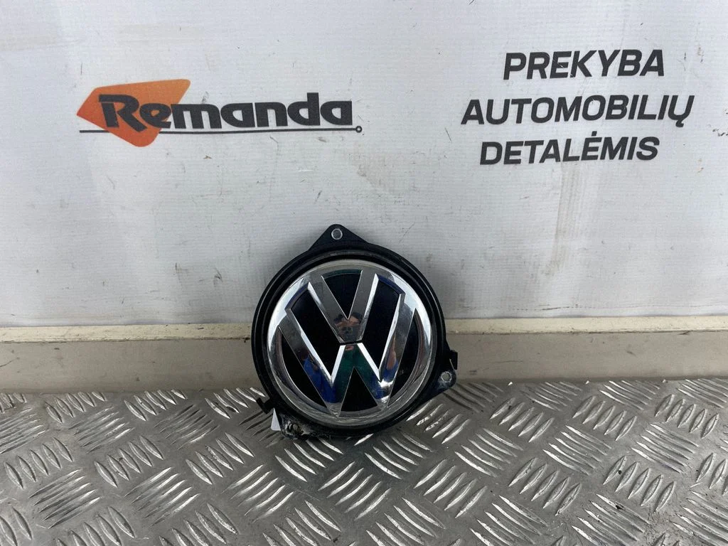 Aizmugurējā vāka atvēršanas rokturītis (ārējais) – Volkswagen Passat B7 USA (2012-2019)