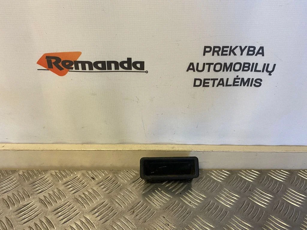 Atidarymo rankenėlė galinio dangčio (išorinė)