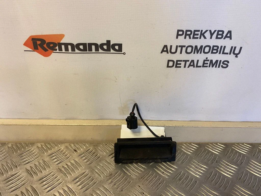 Atidarymo rankenėlė galinio dangčio (išorinė)