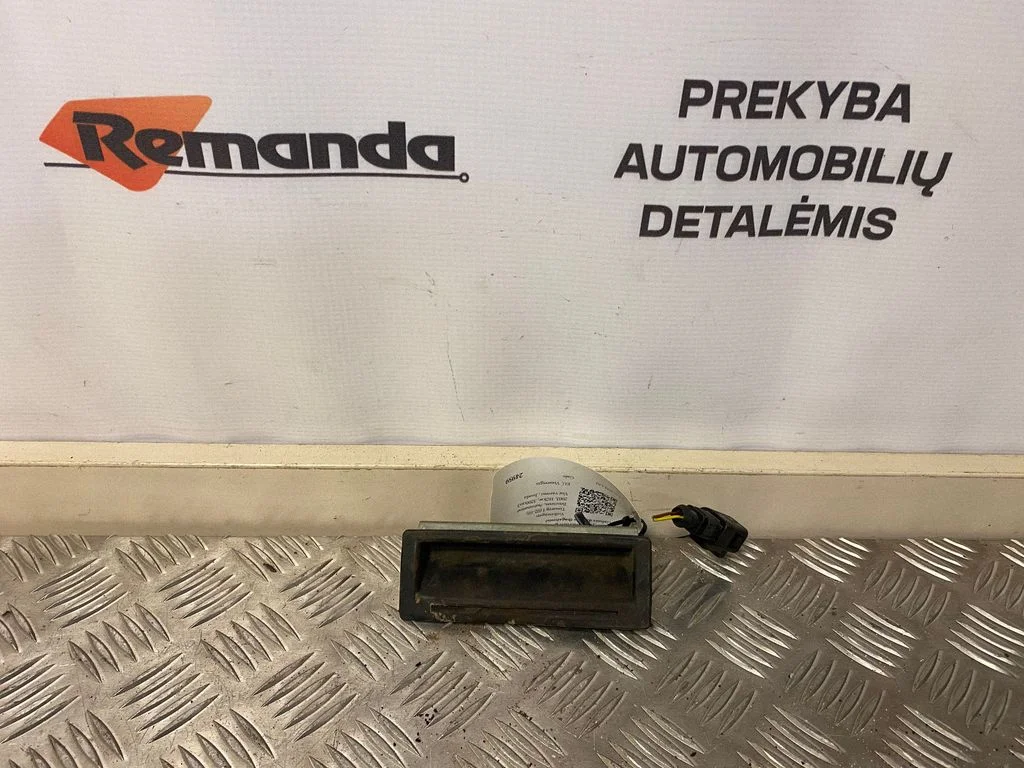 Atidarymo rankenėlė galinio dangčio (išorinė)