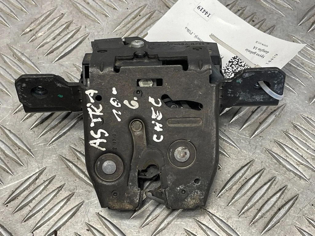 Aizmugurējā vāka slēdzene 13500195