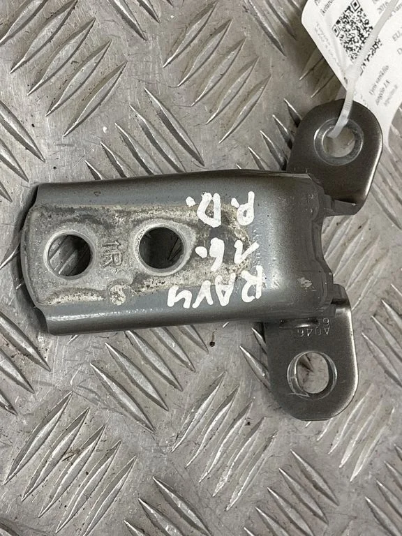 Esiukse ülemine hing A046694