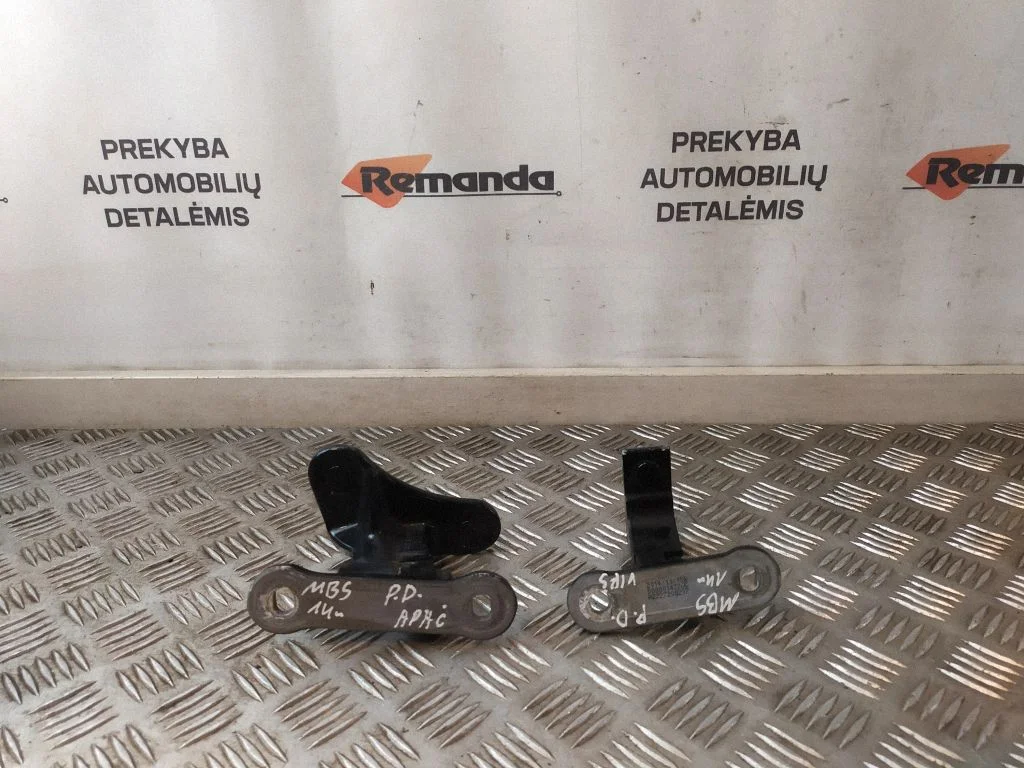 Priekinis vyrių komplektas
