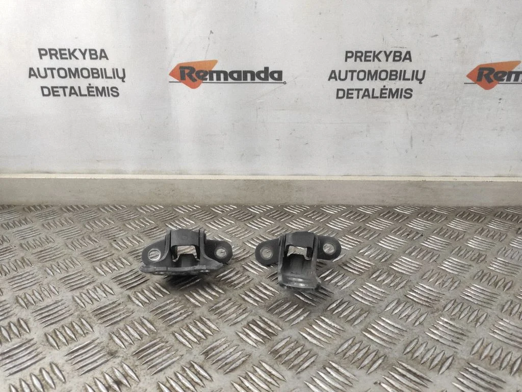 Priekinis vyrių komplektas
