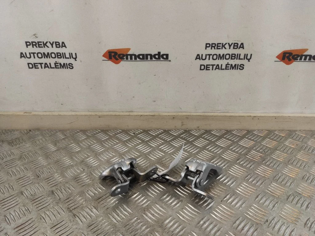 Priekinis vyrių komplektas