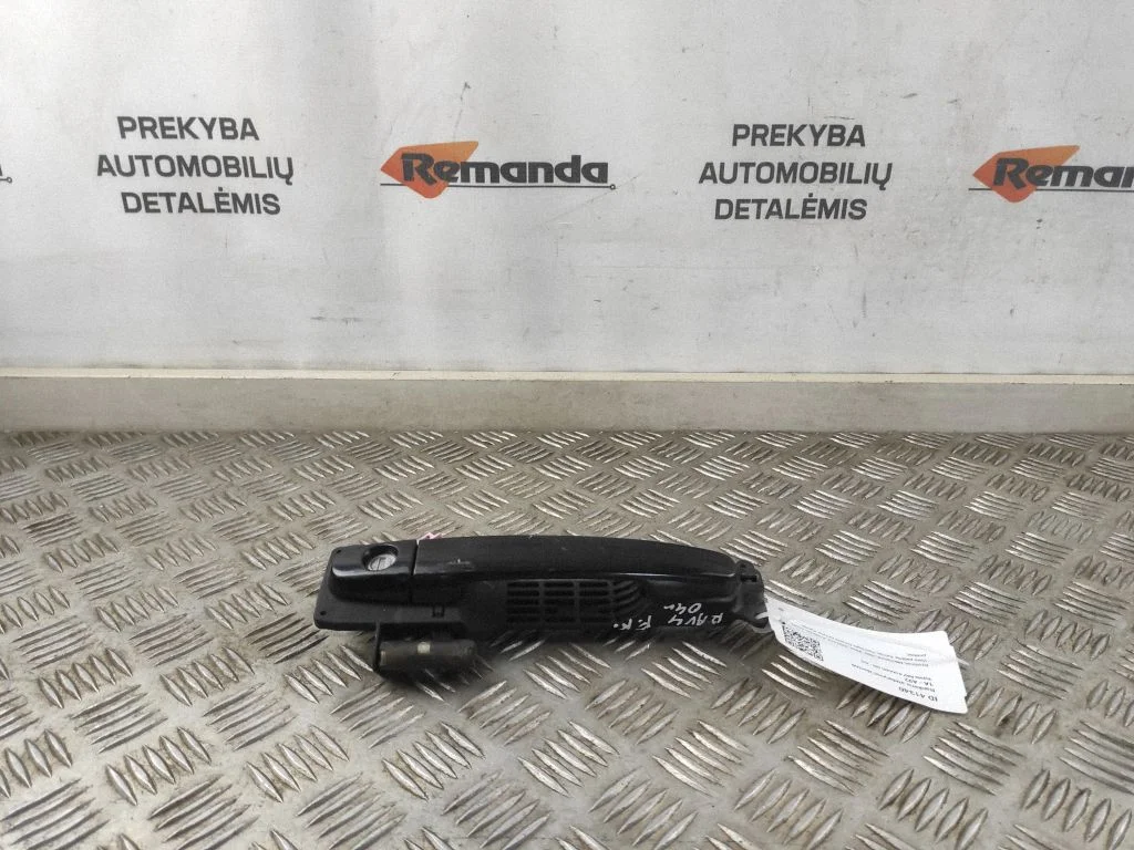 Front door exterior handle – front left