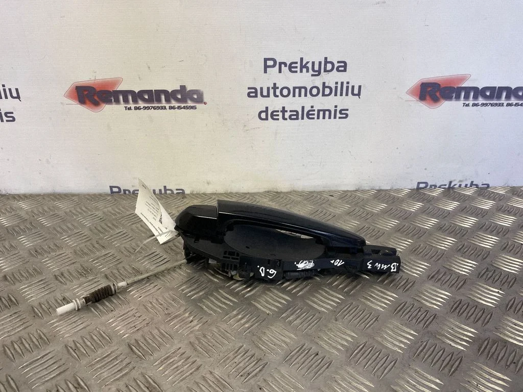 Ārējais atvēršanas rokturis – aizmugurējā labā