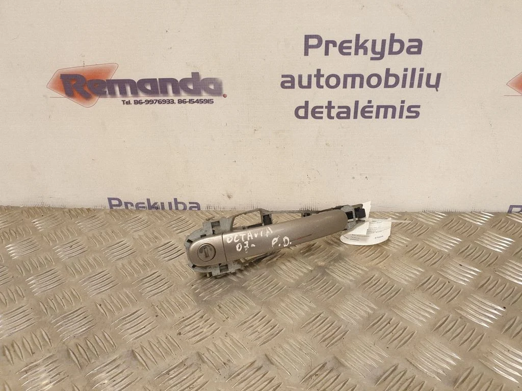 Front door exterior handle 1U0837885B