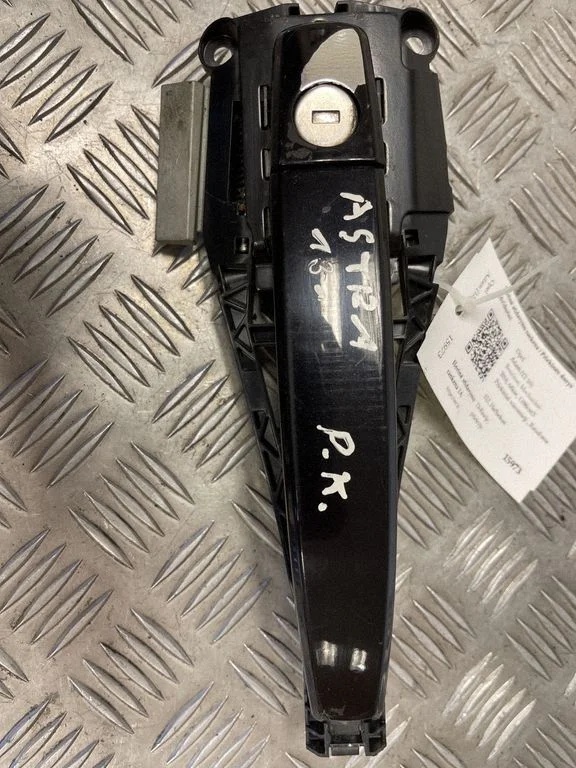 Front door exterior handle – Opel Astra J (2010-2015)