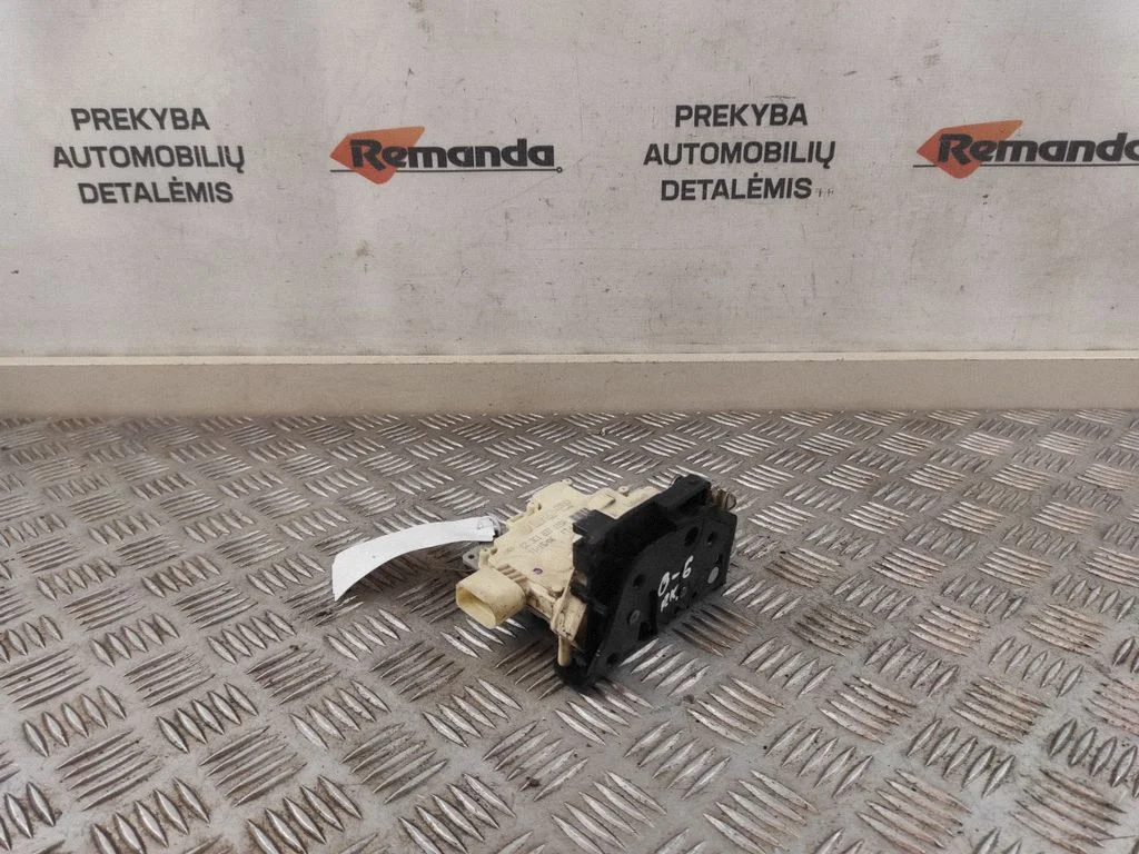 Priekšējo durvju slēdzene 3C1837015A