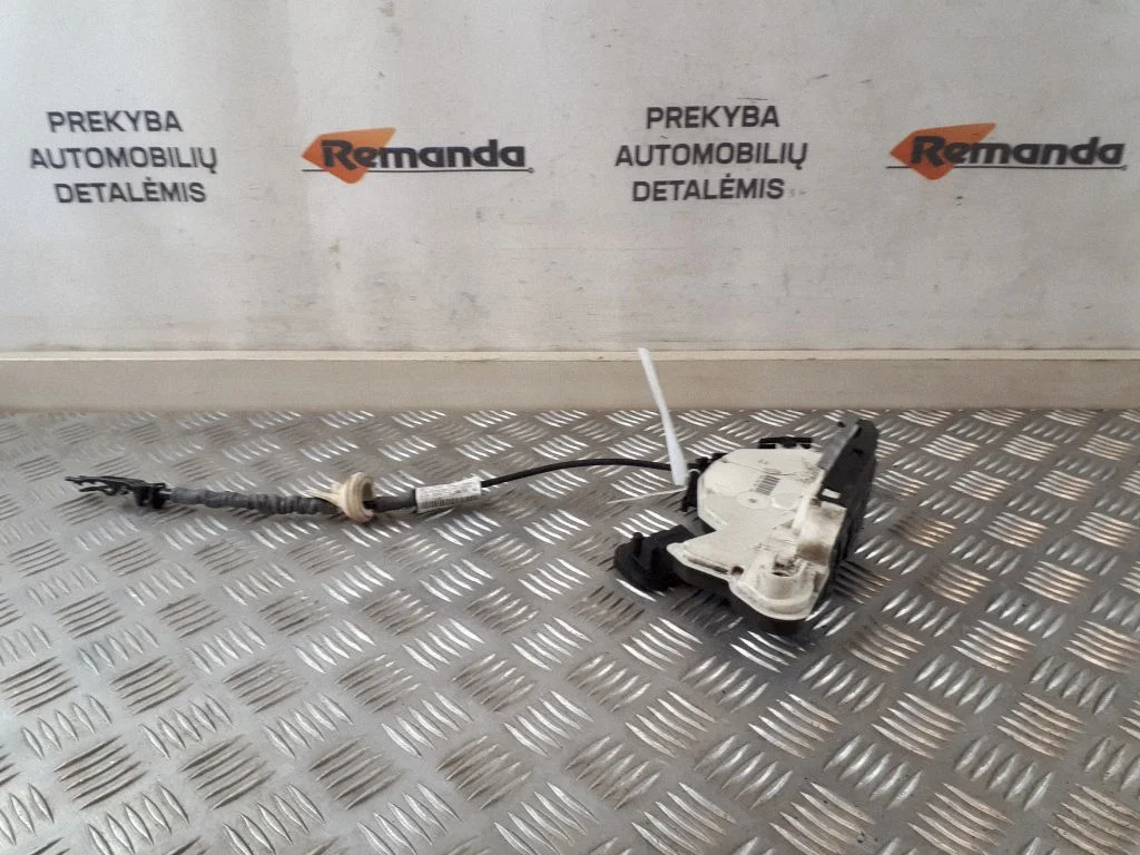Priekšējo durvju slēdzene – Volkswagen e-Golf (2014-)