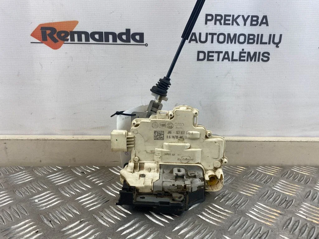 Priekšējo durvju slēdzene 3C1837015A