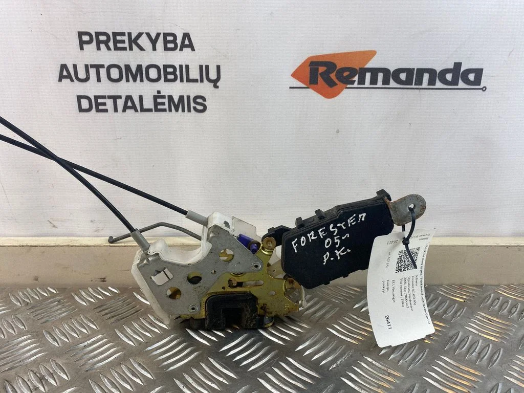 Priekšējo durvju slēdzene – priekšējā kreisā