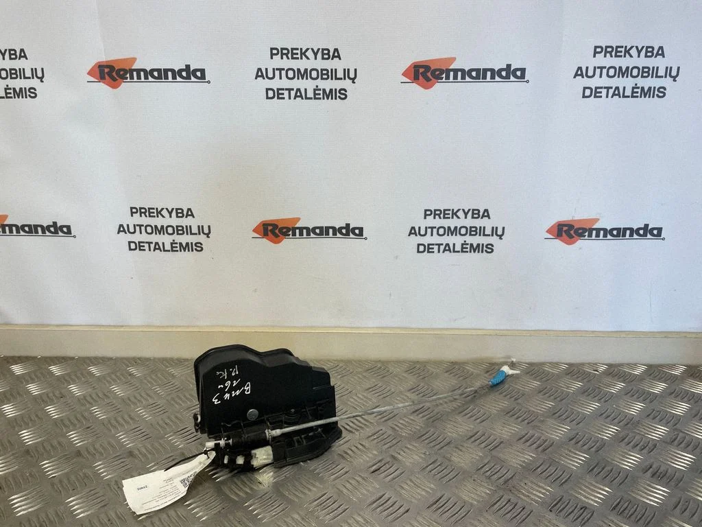 Front door lock 7202145