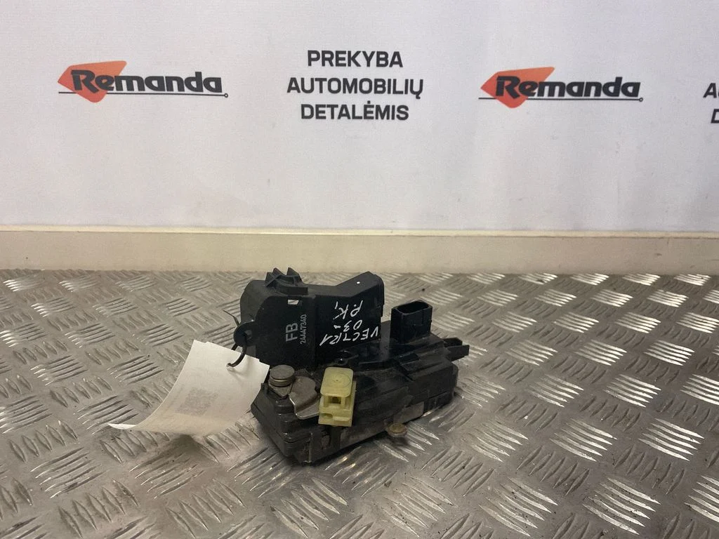 Priekšējo durvju slēdzene 24447340