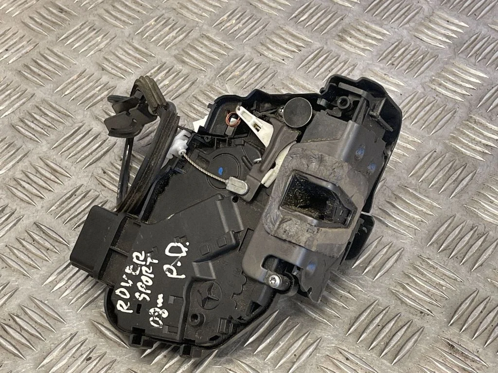 Front door lock FQJ000206