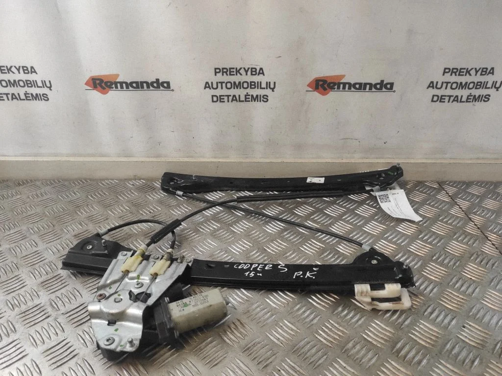 Esiukse elektriline aknatõstuk mootoriga – Mini Cooper Countryman R60 (2011-2016)