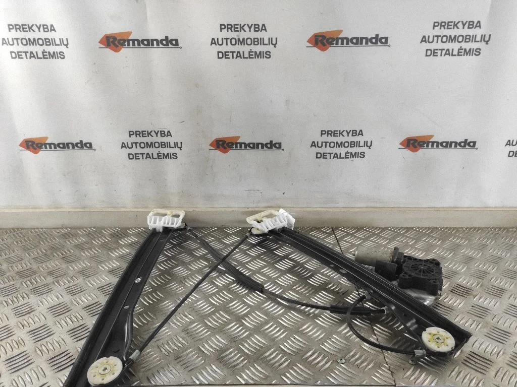 Priekšējā el. loga pacēlāja mehānisma komplekts – Mini Cooper Countryman R60 (2011-2016)