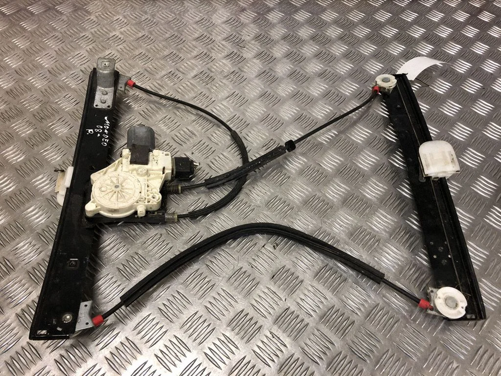 Front door window regulator with motor 0130822287
