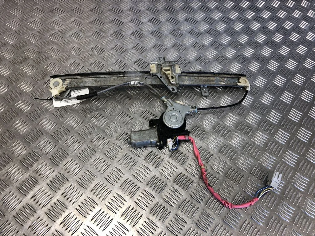 Front door window regulator with motor 61114094300