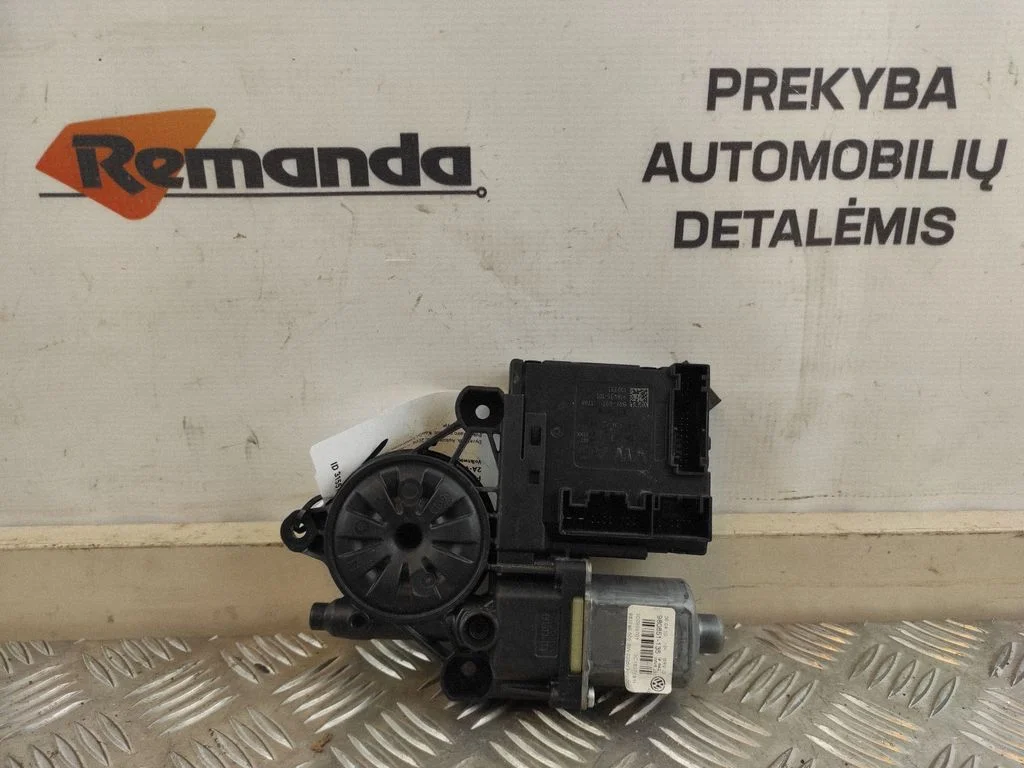 Priekšējā loga pacēlāja motoriņš 980851135