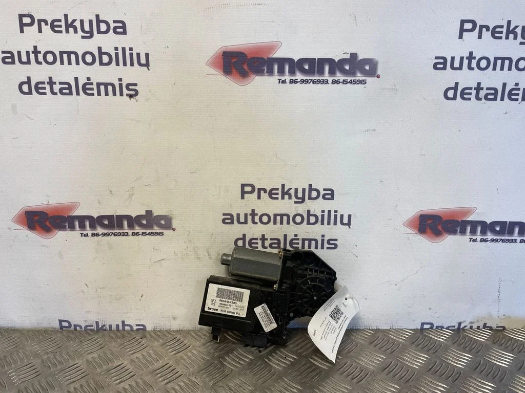 Priekinio lango pakelėjo varikliukas